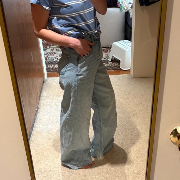 Like-new Reformation Cary Lived-In Wide-Leg Jeans in Cheyenne (Size 25) - Picture 5 of 5